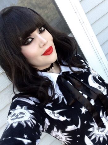 Fascinant voyage aux plaisirs sensuels : découverte surprenante assurée rencontre-Teen-Yssingeaux